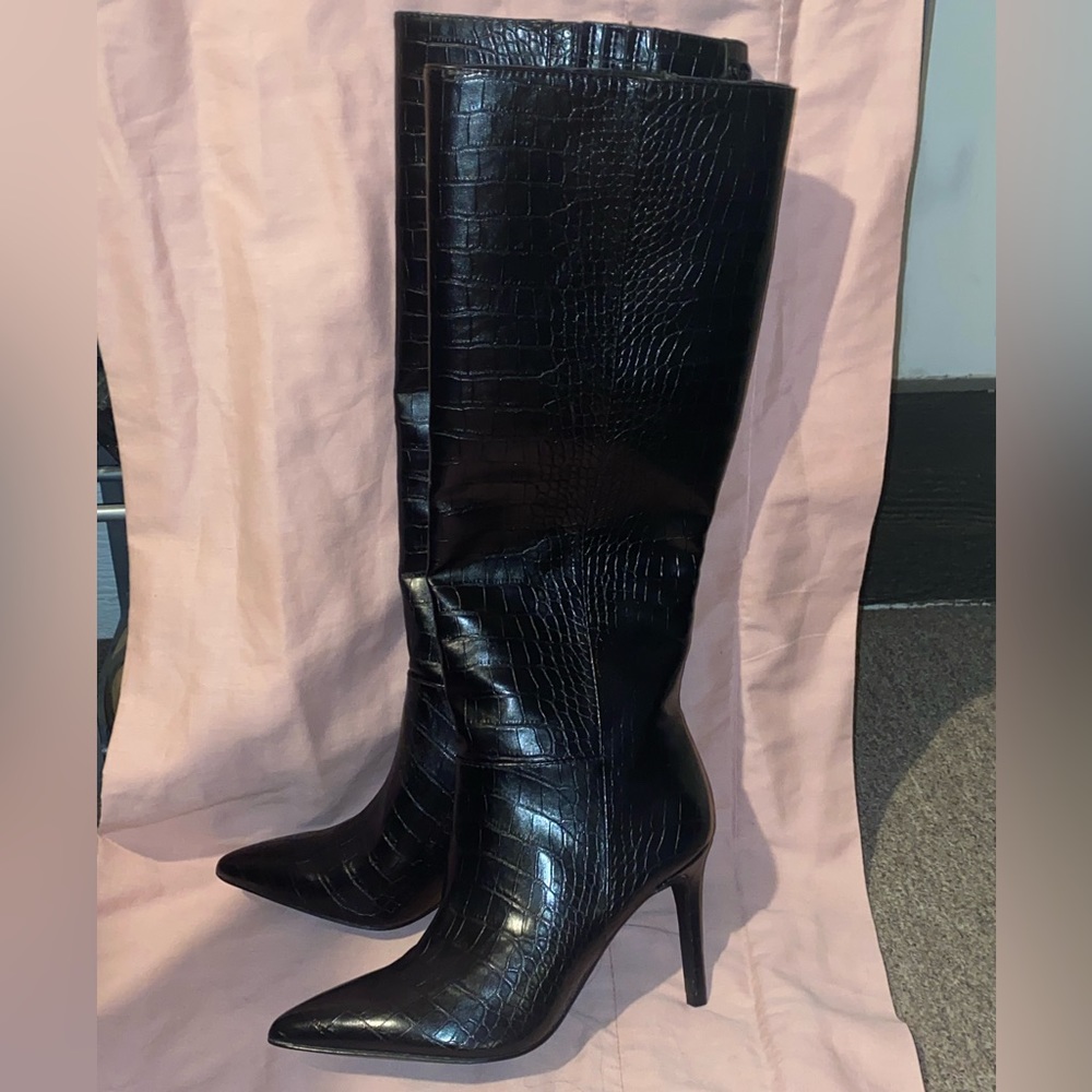 Guess boots new!